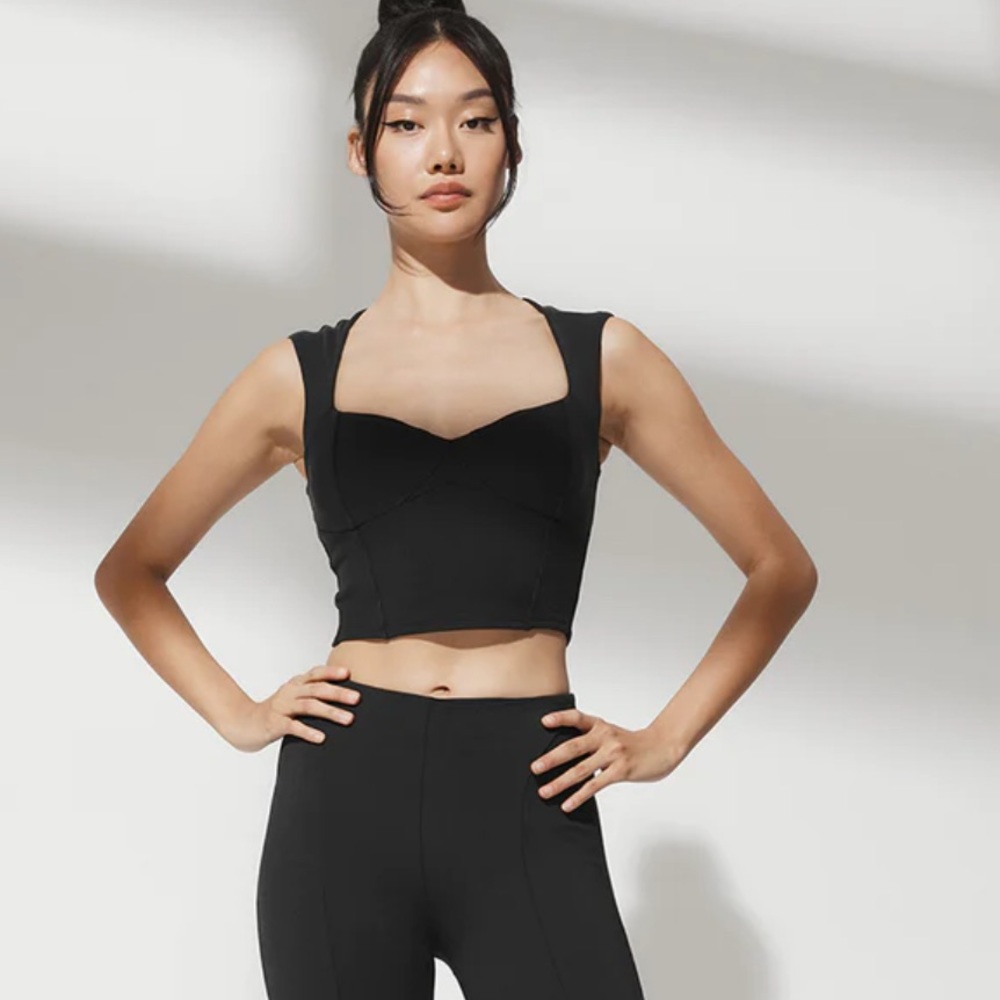 NWOT alo yoga bustier